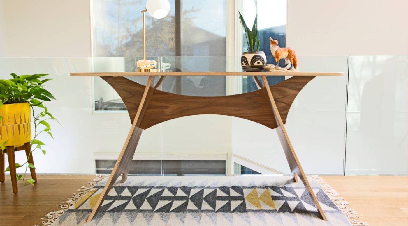 Simbly sustainable table desk FSC wood